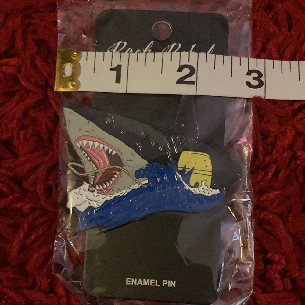Jaws Enamel Pin - Picture 5 of 6